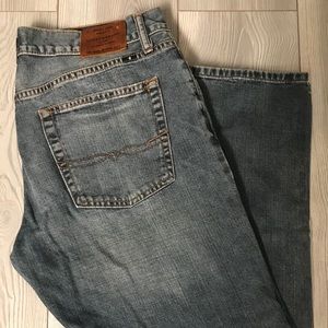 Mens Lucky Brand Jean 35x32 221 straight leg